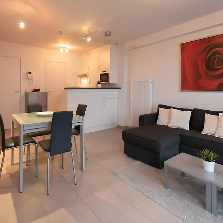 In With Sea View Apartment